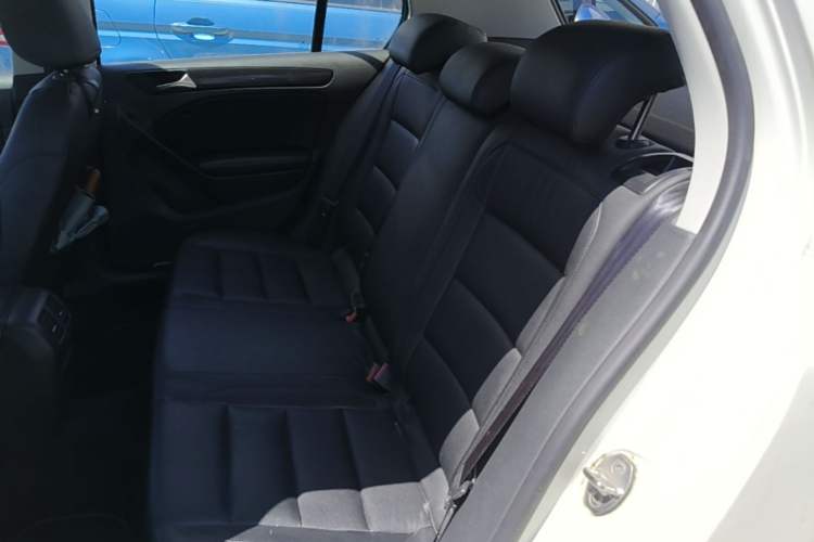 Used Volkswagen Golf 2012 1.4 TSI Automatic Comfort Edition Left Rear Seat