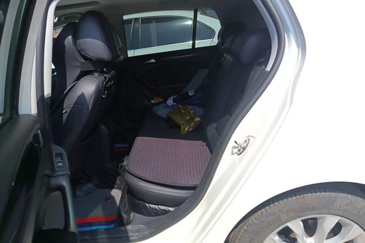 Used Volkswagen Golf 2012 1.4 TSI Automatic Comfort Edition Left Rear Seat