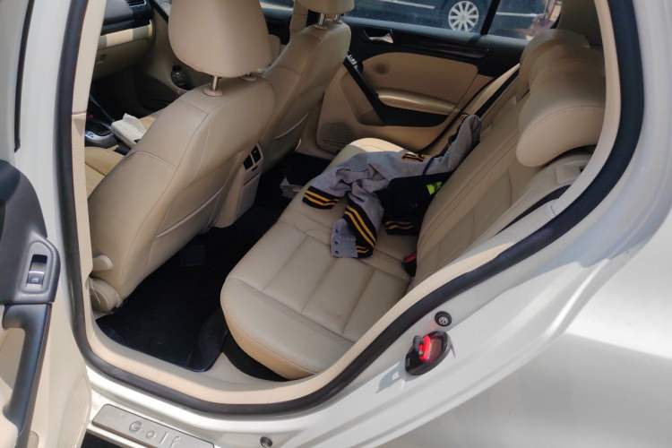 Used Volkswagen Golf 2012 1.4 TSI Automatic Comfort Edition Left Rear Seat