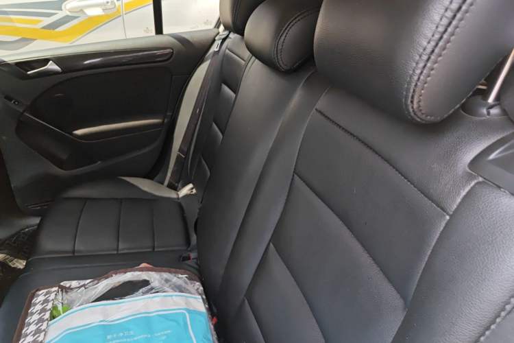 Used Volkswagen Golf 2012 1.4 TSI Automatic Comfort Edition Left Rear Seat