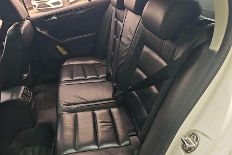 Used Volkswagen Golf 2012 1.4 TSI Automatic Comfort Edition Left Rear Seat