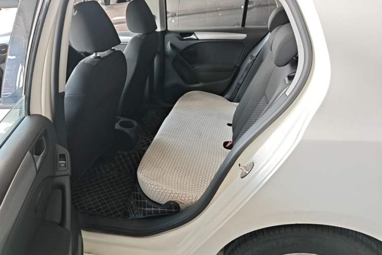 Used Volkswagen Golf 2012 1.6L Automatic Fashion Model Left Rear Seat