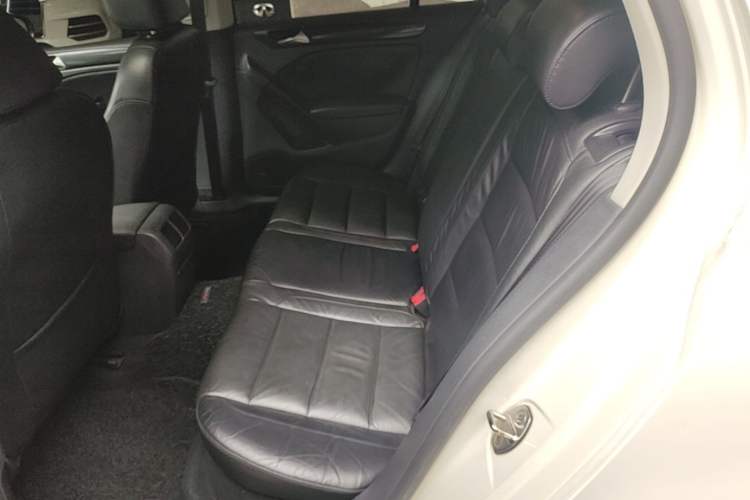 Used Volkswagen Golf 2012 1.4 TSI Automatic Comfort Edition Left Rear Seat