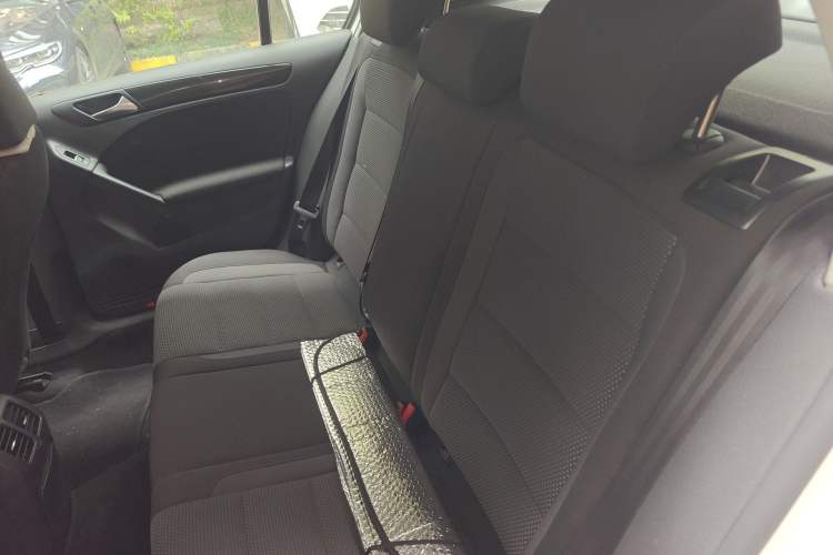 Used Volkswagen Golf 2012 1.4 TSI Automatic Comfort Edition Left Rear Seat