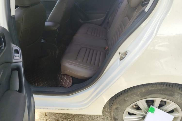 Used Volkswagen Golf 2012 1.6 Manual Fashion Edition Left Rear Seat