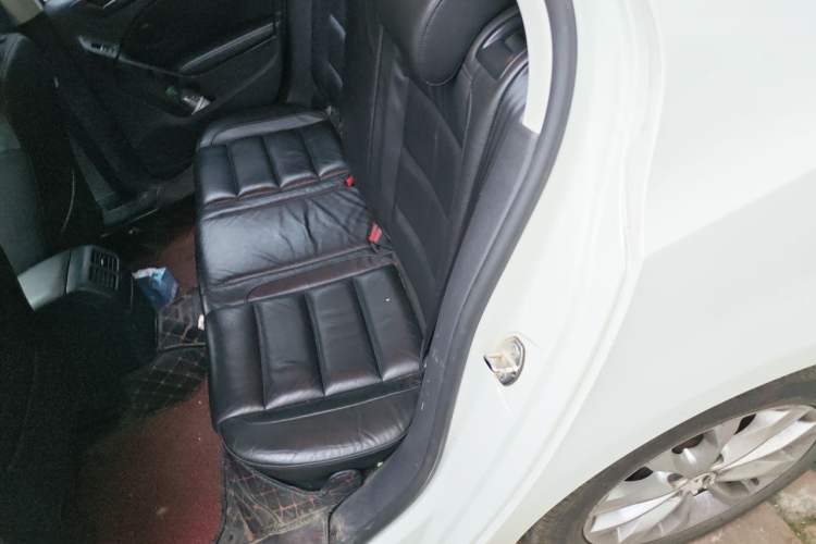 Used Volkswagen Golf 2012 1.4 TSI Automatic Comfort Edition Left Rear Seat