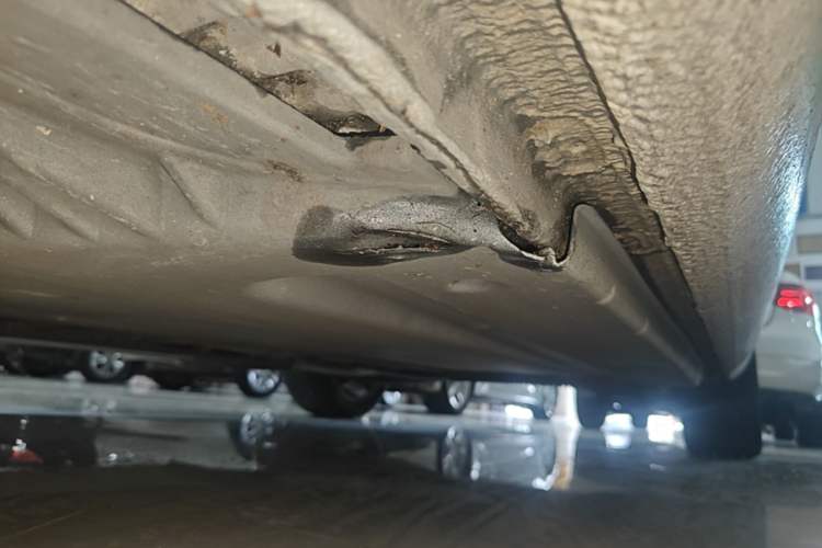 Used Volkswagen Golf 2012 1.4TSI Luxury Convertible Edition Left Side Sill