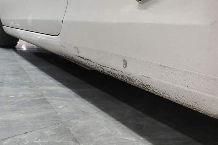 Used Volkswagen Golf 2012 1.4TSI Comfort Convertible Edition Left Side Sill