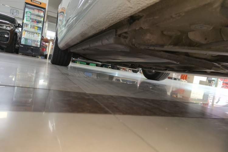 Used Volkswagen Golf 2012 1.4TSI Luxury Convertible Edition Left Side Sill