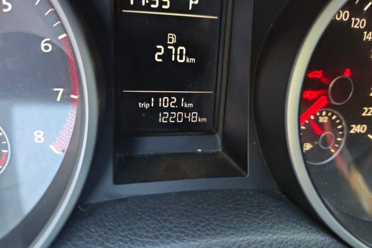 Used Volkswagen Golf 2012 1.4 TSI Automatic Comfort Edition Odometer Close Up