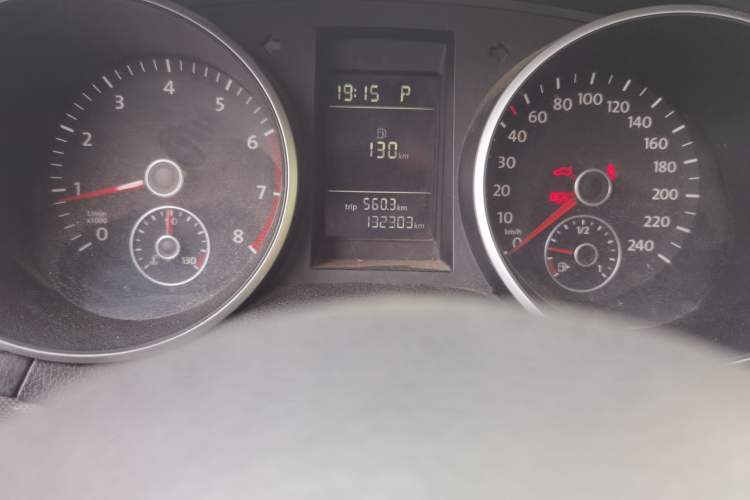 Used Volkswagen Golf 2012 1.4 TSI Automatic Comfort Edition Odometer Close Up