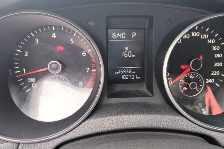 Used Volkswagen Golf 2012 1.6L Automatic Comfort Model Odometer Close Up