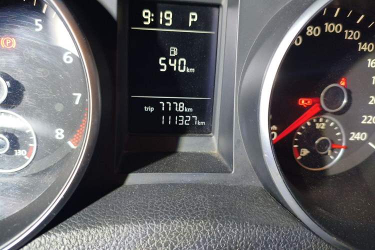 Used Volkswagen Golf 2012 1.4 TSI Automatic Comfort Edition Odometer Close Up