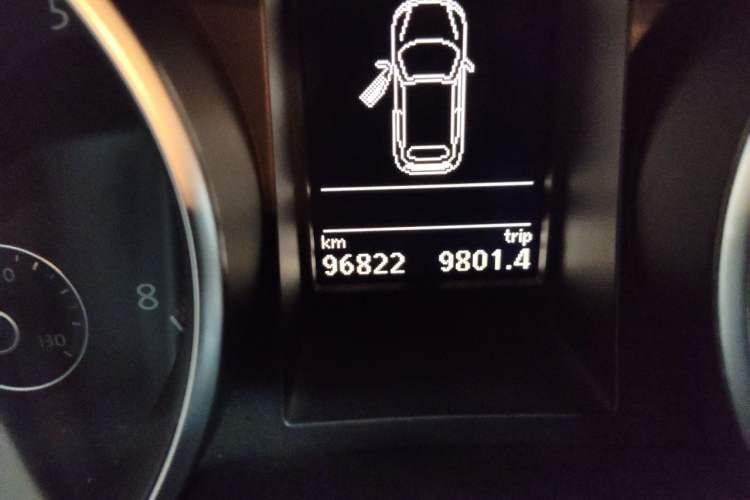 Used Volkswagen Golf 2012 1.4TSI Comfort Convertible Edition Odometer Close Up