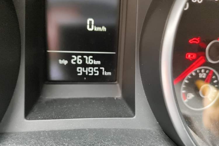 Used Volkswagen Golf 2012 1.4 TSI Automatic Comfort Edition Odometer Close Up