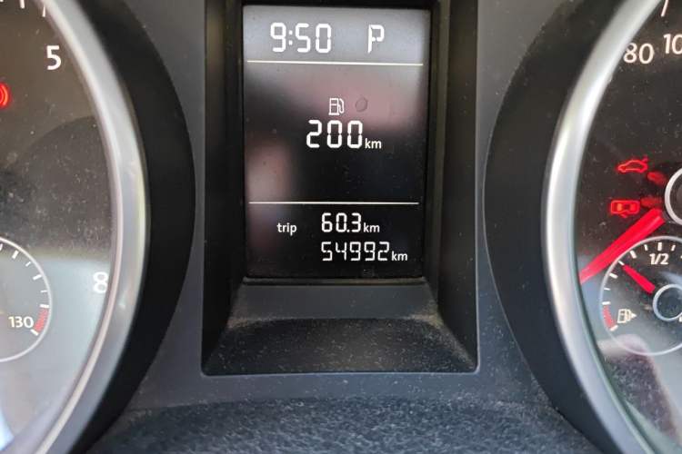 Used Volkswagen Golf 2012 1.6L Automatic Fashion Model Odometer Close Up