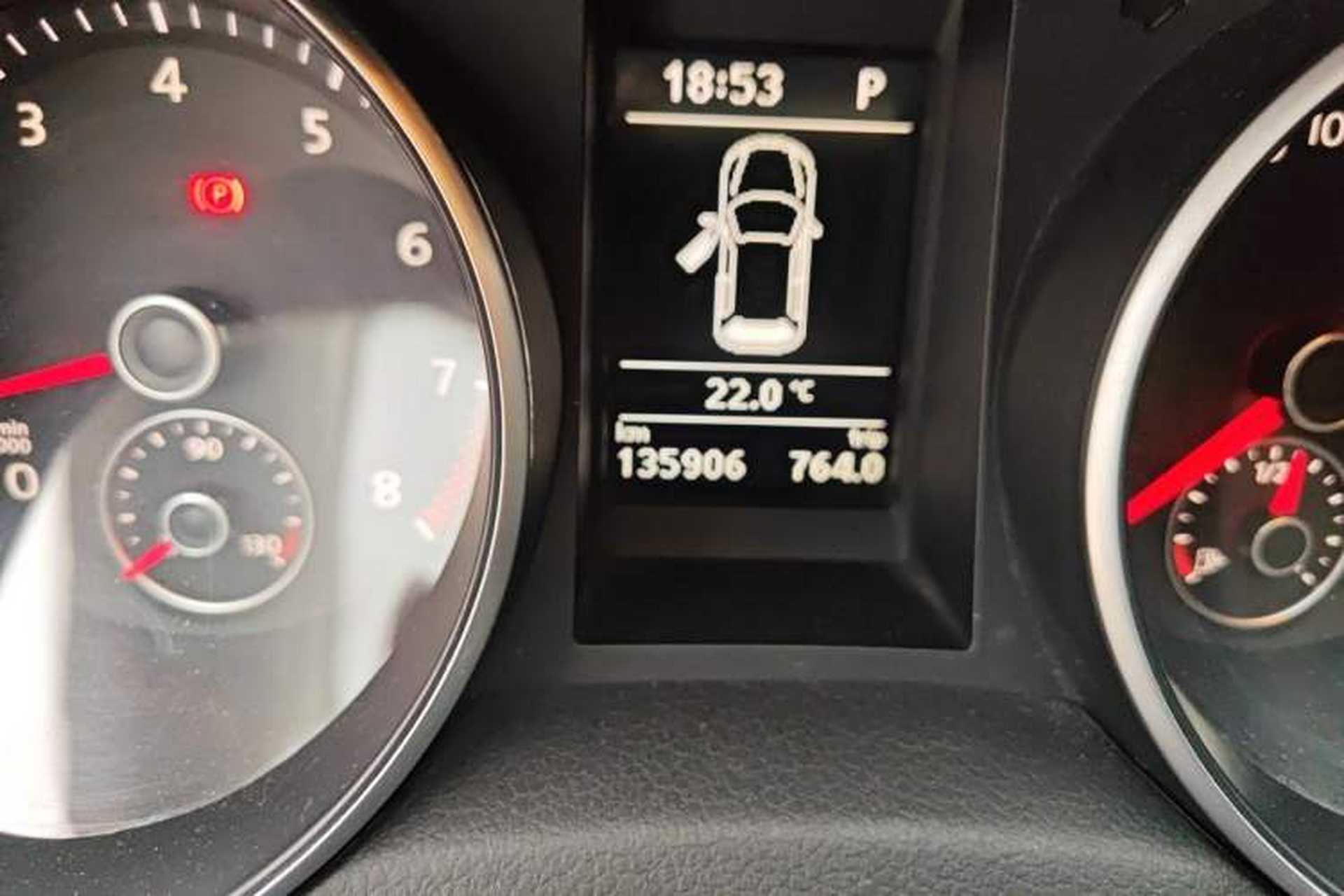 Used Volkswagen Golf 2012 1.4TSI Automatic Luxury Edition Odometer Close Up