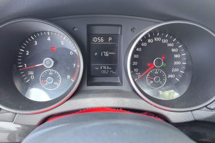Used Volkswagen Golf 2012 1.6L Automatic Comfort Model Odometer Close Up