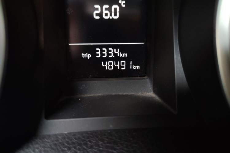 Used Volkswagen Golf 2012 1.6L Automatic Fashion Model Odometer Close Up