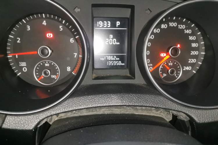 Used Volkswagen Golf 2012 1.6L Automatic Comfort Model Odometer Close Up