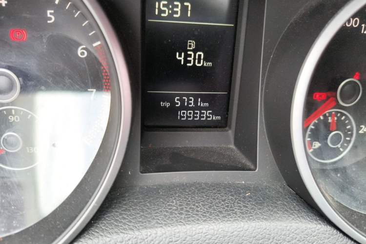 Used Volkswagen Golf 2012 1.4 TSI Manual Comfort Edition Odometer Close Up