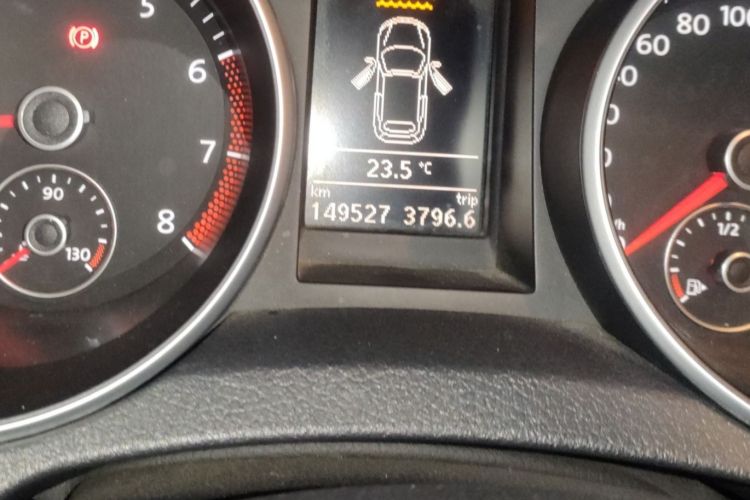 Used Volkswagen Golf 2012 1.4TSI Luxury Convertible Edition Odometer Close Up
