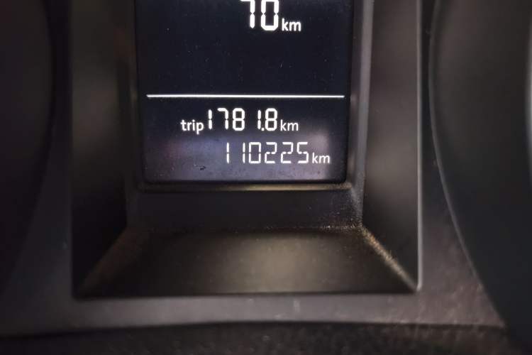 Used Volkswagen Golf 2012 1.6L Automatic Comfort Model Odometer Close Up