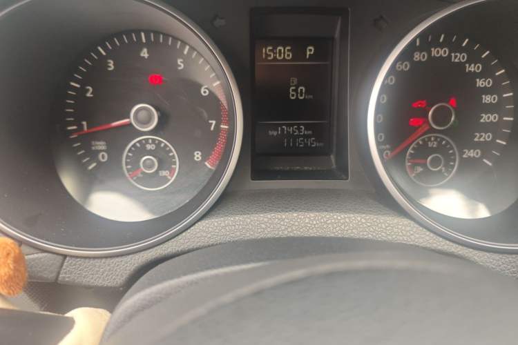 Used Volkswagen Golf 2012 1.6L Automatic Comfort Model Odometer Close Up