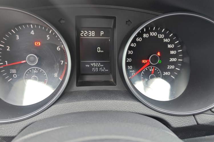 Used Volkswagen Golf 2012 1.6L Automatic Comfort Model Odometer Close Up