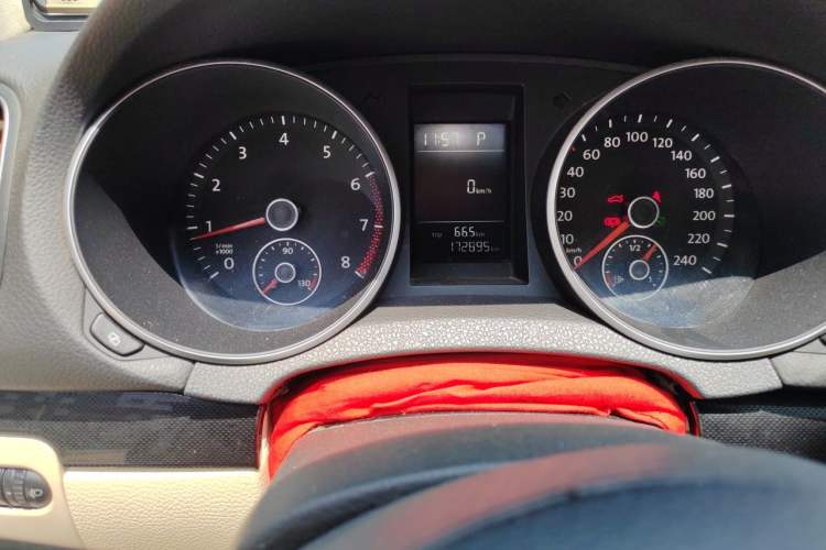 Used Volkswagen Golf 2012 1.4 TSI Automatic Comfort Edition Odometer Close Up