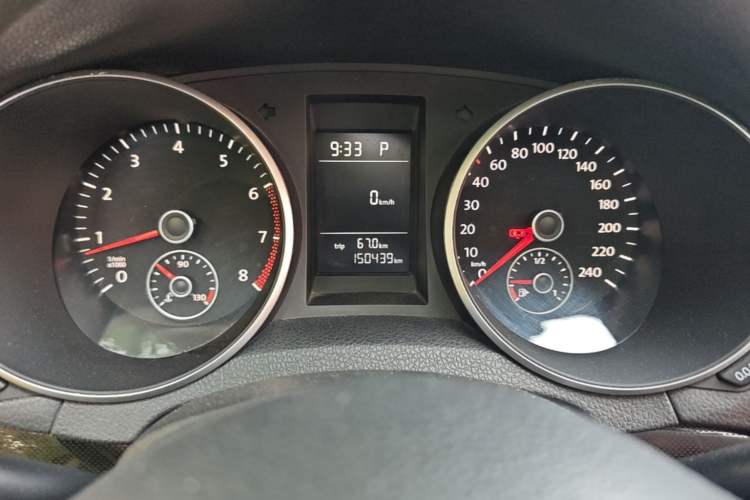 Used Volkswagen Golf 2012 1.4 TSI Automatic Comfort Edition Odometer Close Up