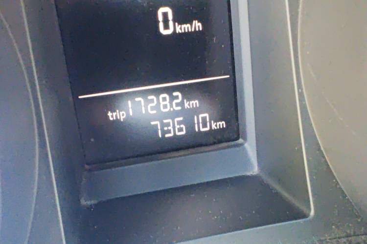 Used Volkswagen Golf 2012 1.6L Automatic Comfort Model Odometer Close Up