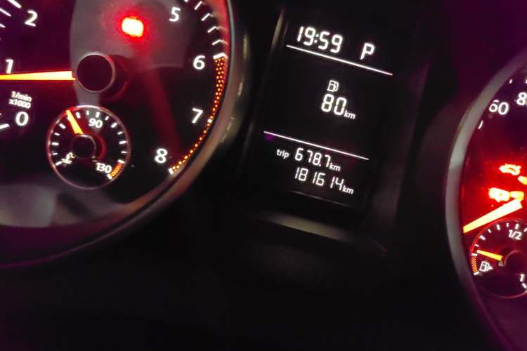 Used Volkswagen Golf 2012 1.4 TSI Automatic Comfort Edition Odometer Close Up