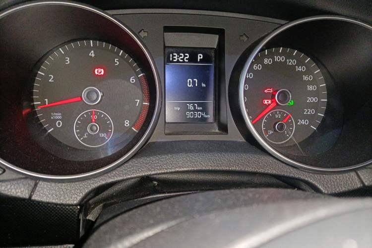Used Volkswagen Golf 2012 1.6L Automatic Comfort Model Odometer Close Up