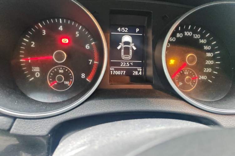 Used Volkswagen Golf 2012 1.4TSI Comfort Convertible Edition Odometer Close Up