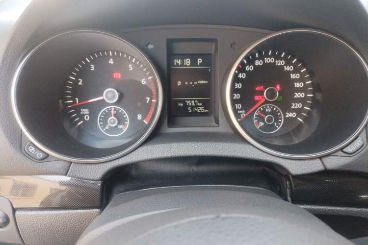 Used Volkswagen Golf 2012 1.6L Automatic Comfort Model Odometer Close Up