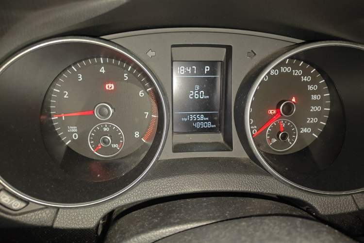 Used Volkswagen Golf 2012 1.6L Automatic Comfort Model Odometer Close Up