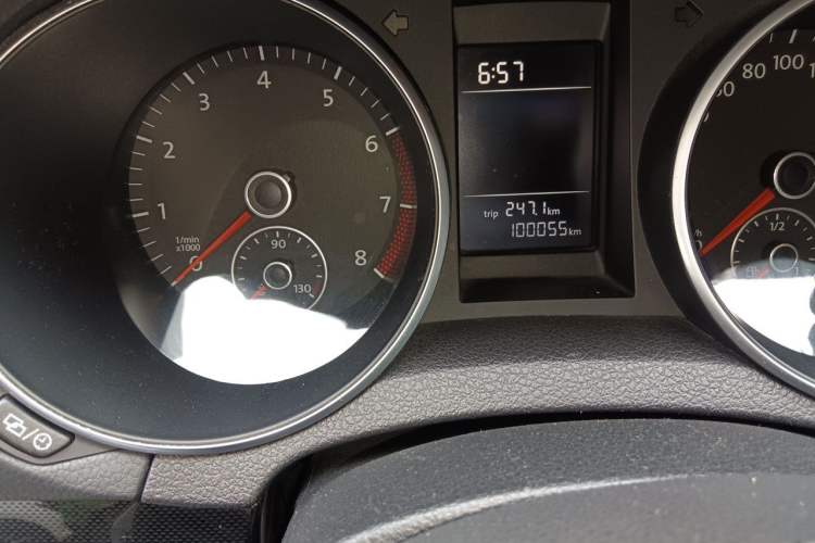 Used Volkswagen Golf 2012 1.4 TSI Automatic Comfort Edition Odometer Close Up