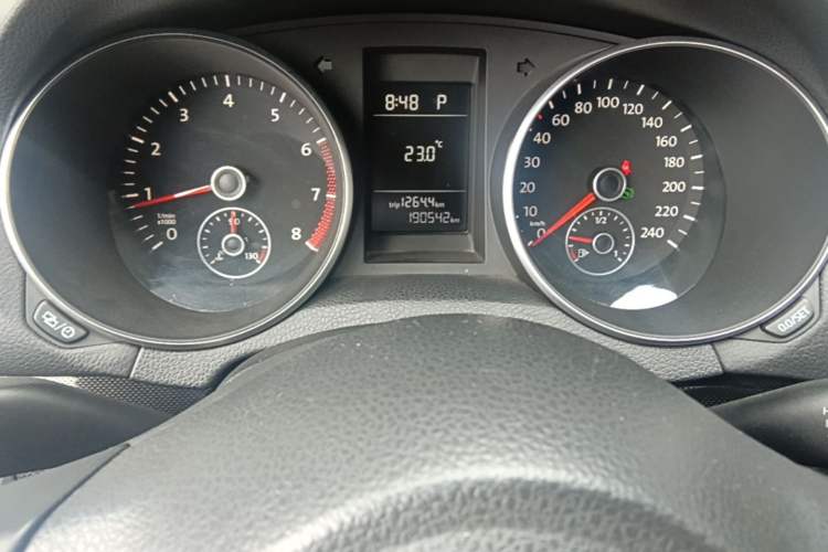 Used Volkswagen Golf 2012 1.6L Automatic Comfort Model Odometer Close Up
