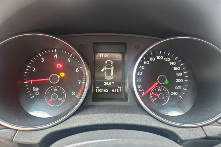 Used Volkswagen Golf 2012 1.4TSI Luxury Convertible Edition Odometer Close Up