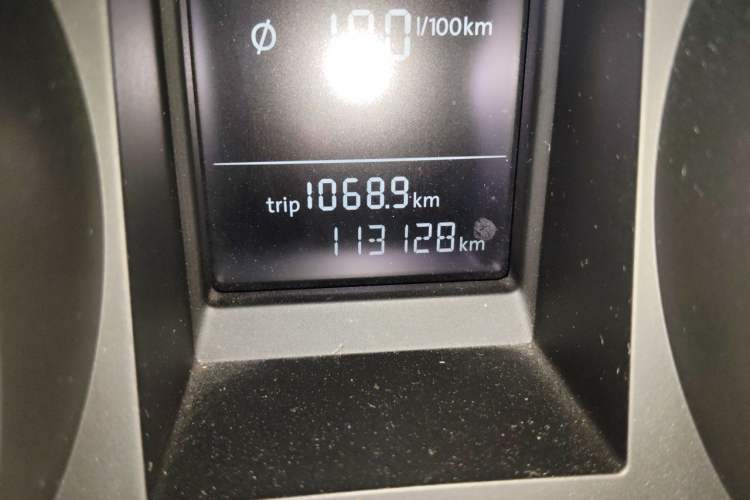 Used Volkswagen Golf 2012 1.6 Manual Comfort Edition Odometer Close Up