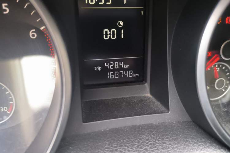 Used Volkswagen Golf 2012 1.4 TSI Automatic Comfort Edition Odometer Close Up