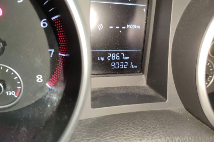 Used Volkswagen Golf 2012 1.6L Automatic Comfort Model Odometer Close Up