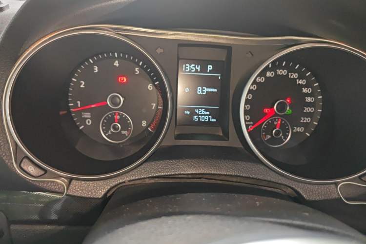 Used Volkswagen Golf 2012 1.4 TSI BlueMotion Edition Odometer Close Up