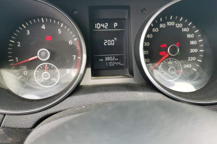Used Volkswagen Golf 2012 1.4 TSI Automatic Comfort Edition Odometer Close Up