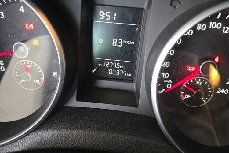 Used Volkswagen Golf 2012 1.4 TSI Automatic Comfort Edition Odometer Close Up