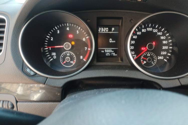 Used Volkswagen Golf 2012 1.6L Automatic Comfort Model Odometer Close Up