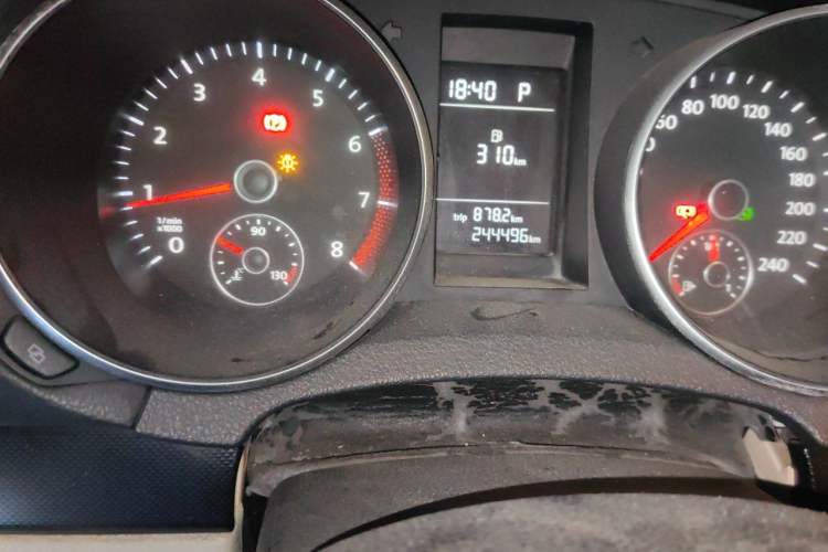 Used Volkswagen Golf 2012 1.6L Automatic Comfort Model Odometer Close Up
