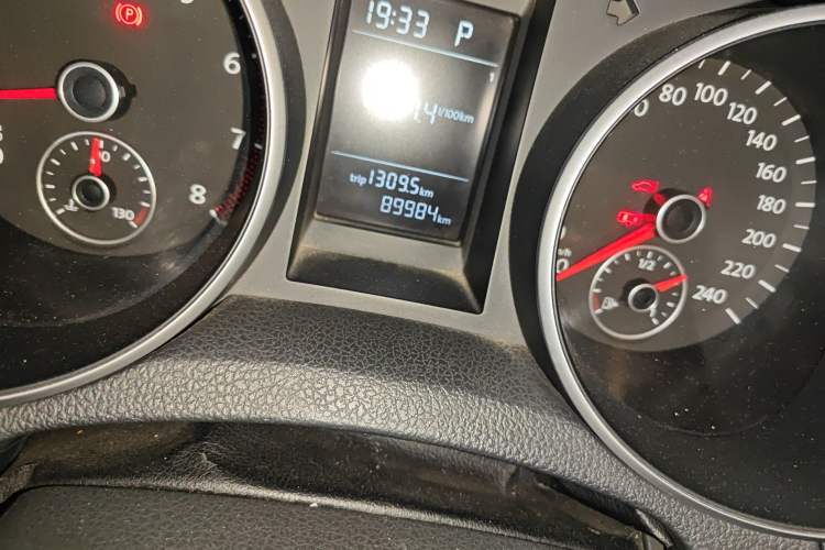 Used Volkswagen Golf 2012 1.6L Automatic Comfort Model Odometer Close Up