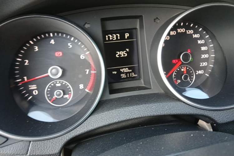 Used Volkswagen Golf 2012 1.6L Automatic Comfort Model Odometer Close Up